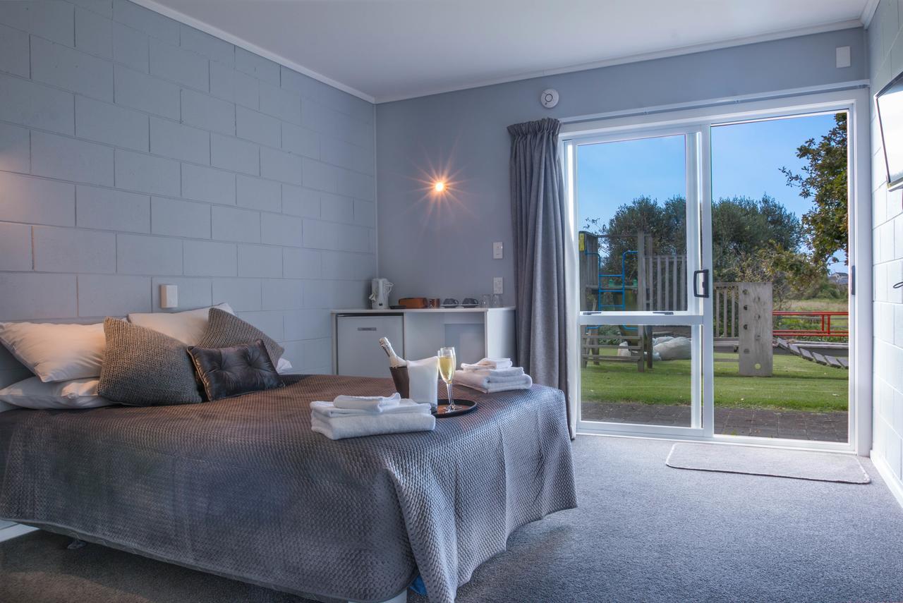 Waihi Beach Hotel מראה חיצוני תמונה